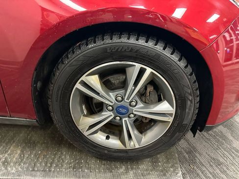 Used 2014 Ford Focus SE w/ SE Sport Package image 15