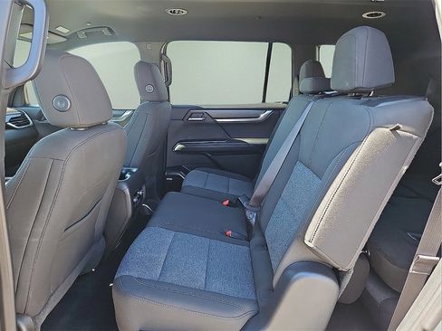 Used 2025 GMC Acadia Elevation image 14