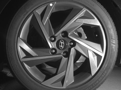 Used 2025 Hyundai Elantra SEL image 14