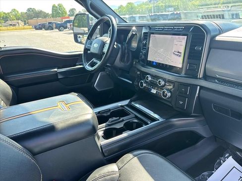 Used 2024 Ford F250 Platinum AWD/4WD image 13