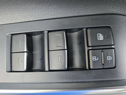 Certified 2025 Toyota Highlander Limited AWD/4WD image 33