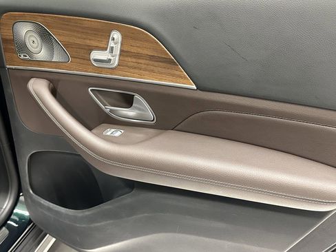 Certified 2023 Mercedes-Benz GLS 450 4MATIC image 18
