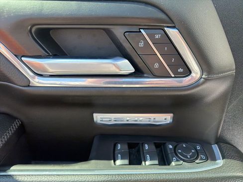 Used 2024 GMC Sierra 1500 Denali w/ Denali Reserve Package AWD/4WD image 10