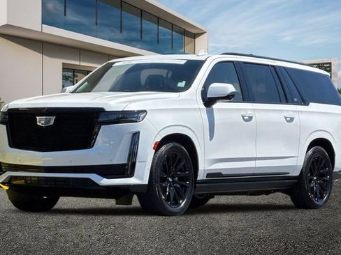 Certified 2023 Cadillac Escalade ESV Sport Platinum w/ LPO, ONYX Package AWD/4WD image 8