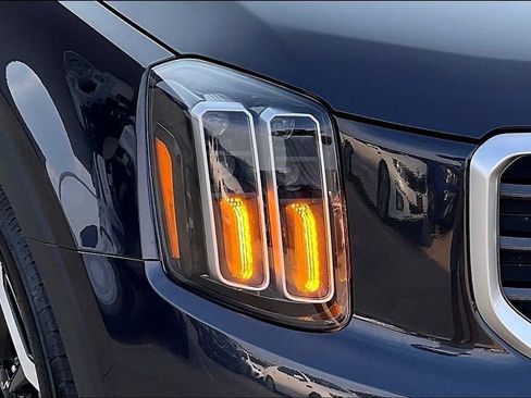 Used 2025 Kia Telluride S AWD/4WD image 29