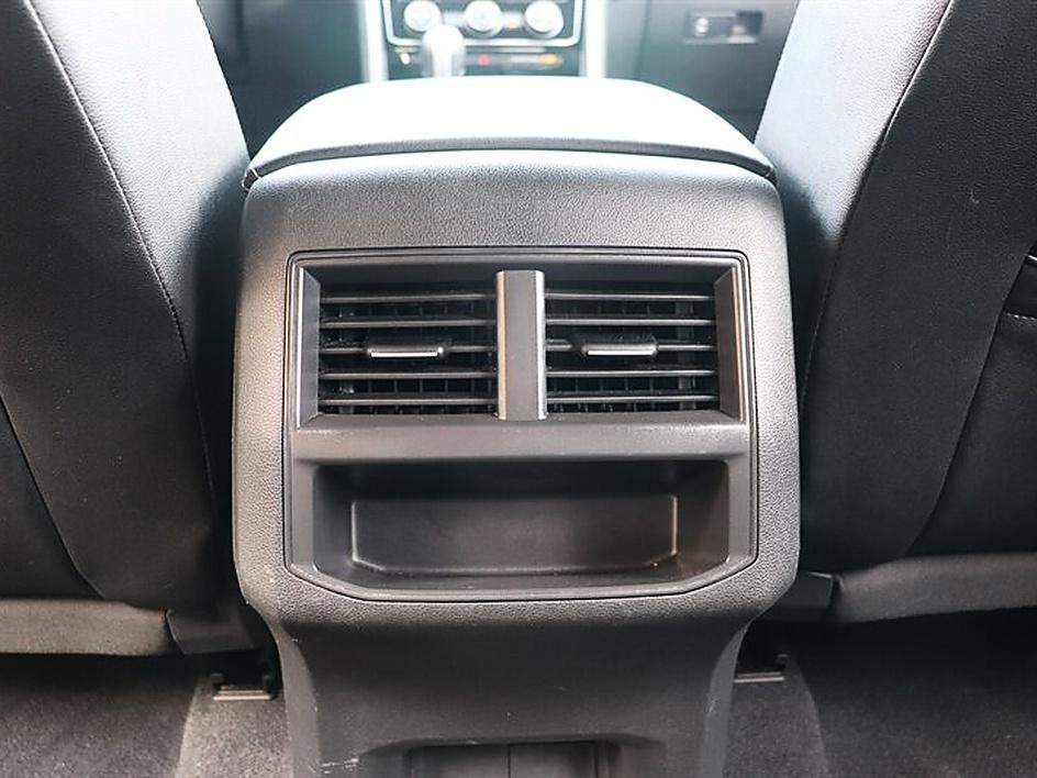 Used 2023 Volkswagen Atlas Cross Sport SE AWD/4WD image 16