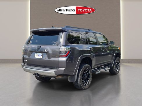 Used 2023 Toyota 4Runner TRD Off-Road Premium w/ Moonroof Package AWD/4WD image 6
