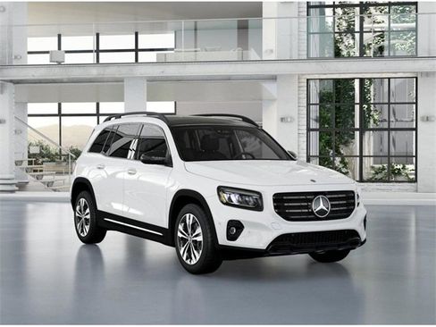 New 2026 Mercedes-Benz GLB 250 4MATIC image 10