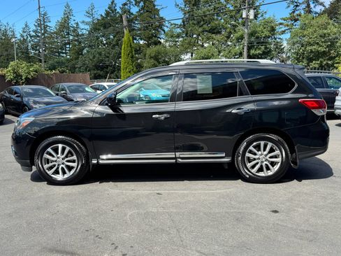 Used 2016 Nissan Pathfinder SL w/ SL Tech Package AWD/4WD image 4