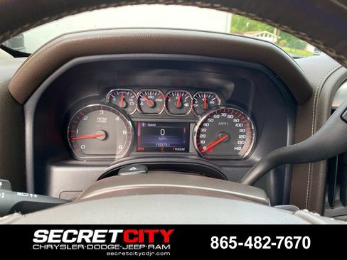Used 2016 GMC Sierra 1500 SLT w/ Enhanced Driver Alert Package AWD/4WD image 18