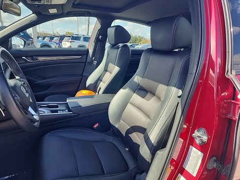 Used 2019 Honda Accord Sport image 10