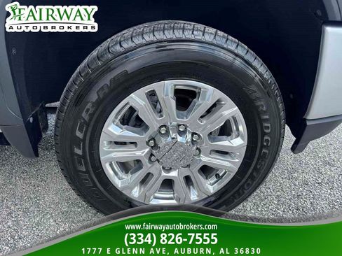 Used 2021 GMC Sierra 2500 Denali w/ Denali Ultimate Package AWD/4WD image 34