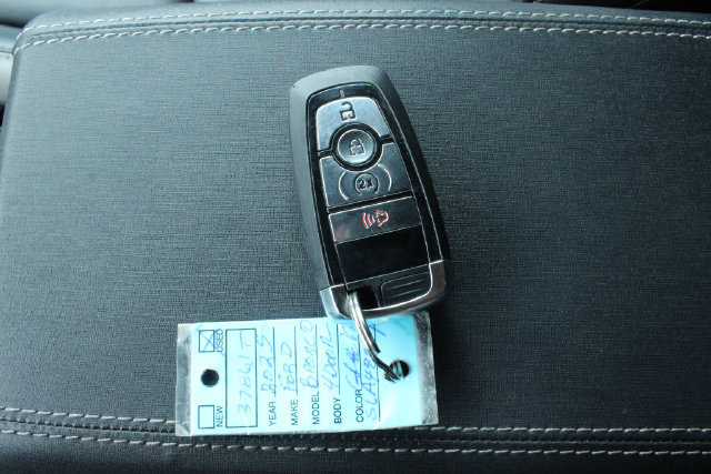 Used 2025 Ford Bronco Outer Banks AWD/4WD image 28