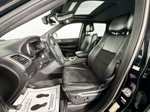 Used 2019 Jeep Grand Cherokee Altitude image 21