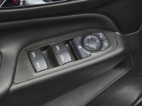 Used 2023 Chevrolet Equinox LT image 10