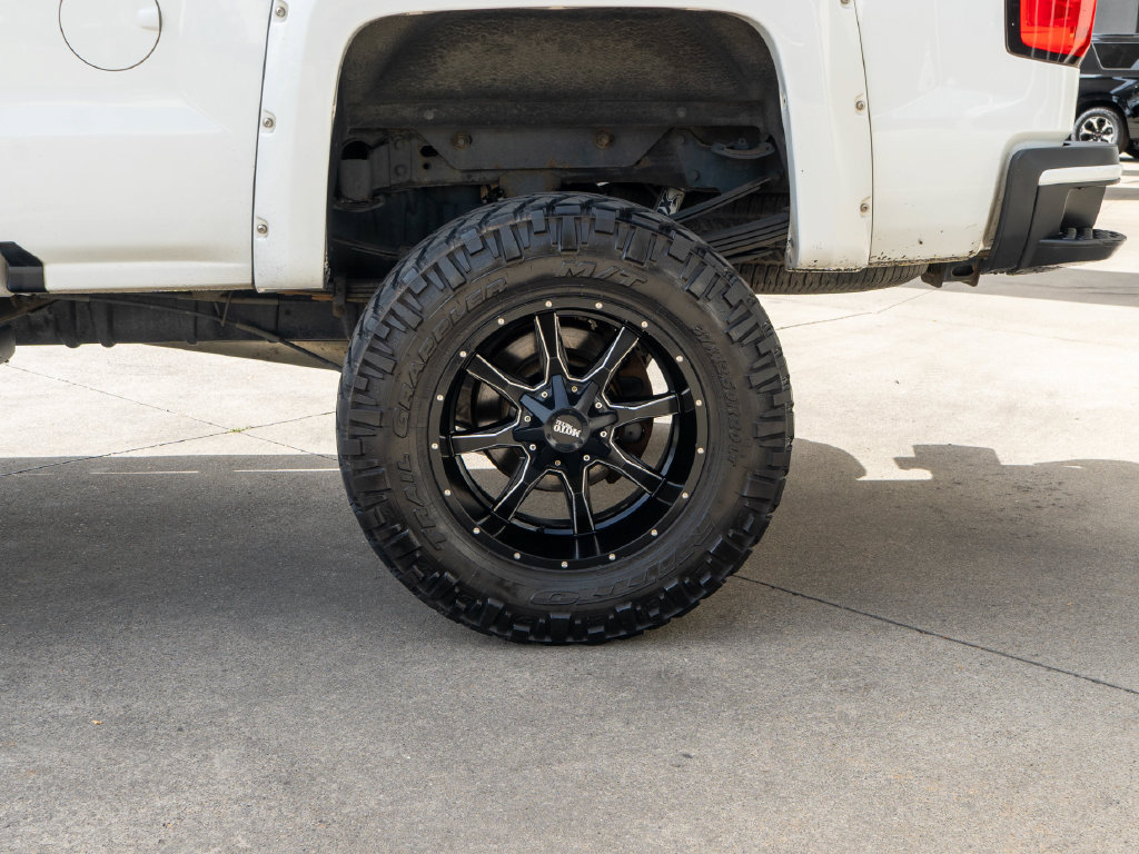 Used 2017 Chevrolet Silverado 3500 High Country AWD/4WD image 32