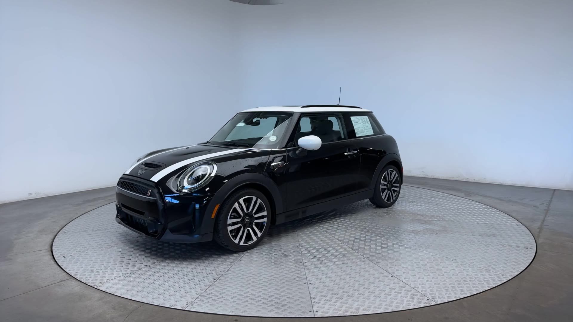 Used 2023 MINI Cooper S FWD image 4