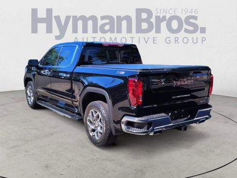 Used 2023 GMC Sierra 1500 SLT w/ SLT Premium Package AWD/4WD image 5