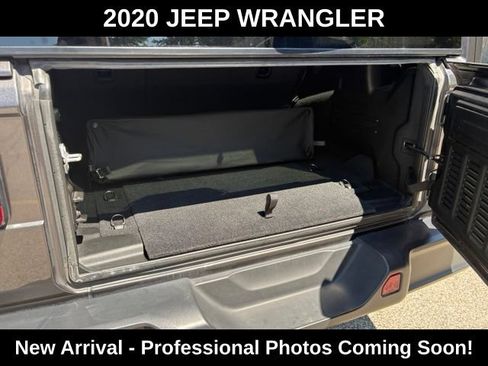 Used 2020 Jeep Wrangler Unlimited Rubicon w/ LED Lighting Group AWD/4WD image 20