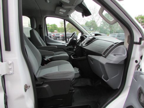 Used 2015 Ford Transit 350 XLT RWD image 7