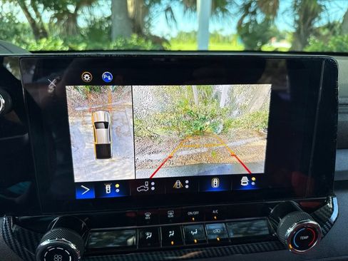 Used 2023 Chevrolet Colorado Trail Boss w/ Technology Package AWD/4WD image 37