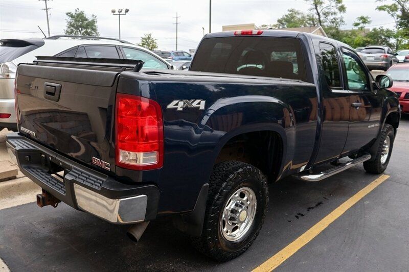 Used 2007 GMC Sierra 2500 W/T w/ Work Truck Preferred Package AWD/4WD image 6