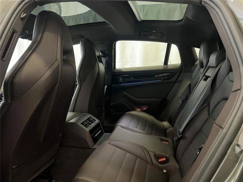 New 2026 Porsche Panamera 4 image 24