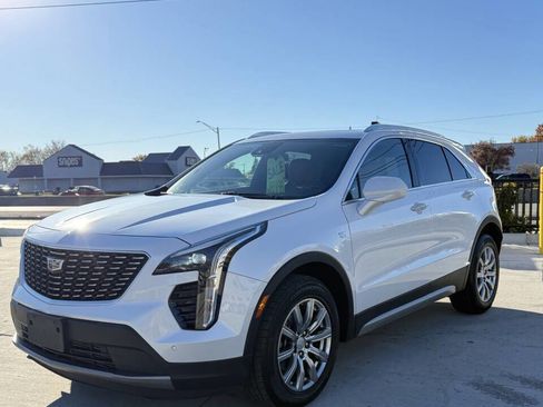 Used 2019 Cadillac XT4 Premium Luxury image 3