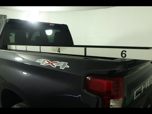Used 2023 Chevrolet Silverado 1500 LT AWD/4WD image 12