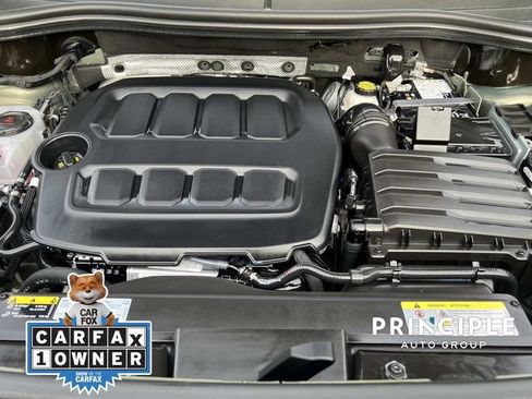 Used 2025 Volkswagen Tiguan SEL R-Line AWD/4WD image 35