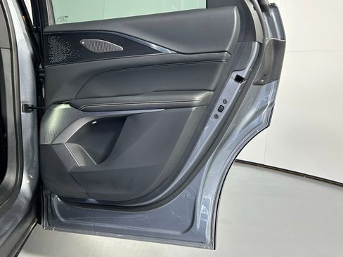 Used 2023 Cadillac Lyriq AWD image 12