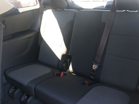 Used 2021 Chevrolet Traverse LS image 31