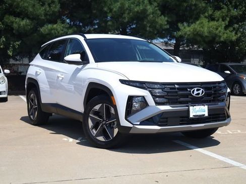 Used 2026 Hyundai Tucson SEL Plus AWD/4WD image 2