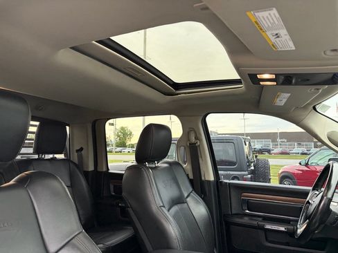 Used 2018 RAM 1500 Laramie w/ Convenience Group AWD/4WD image 21