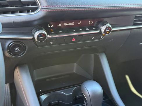 Used 2024 MAZDA MAZDA3 s image 19