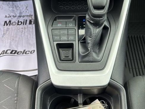 Used 2024 Toyota RAV4 XLE image 17