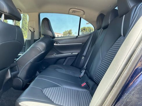 Used 2021 Toyota Camry SE FWD image 17