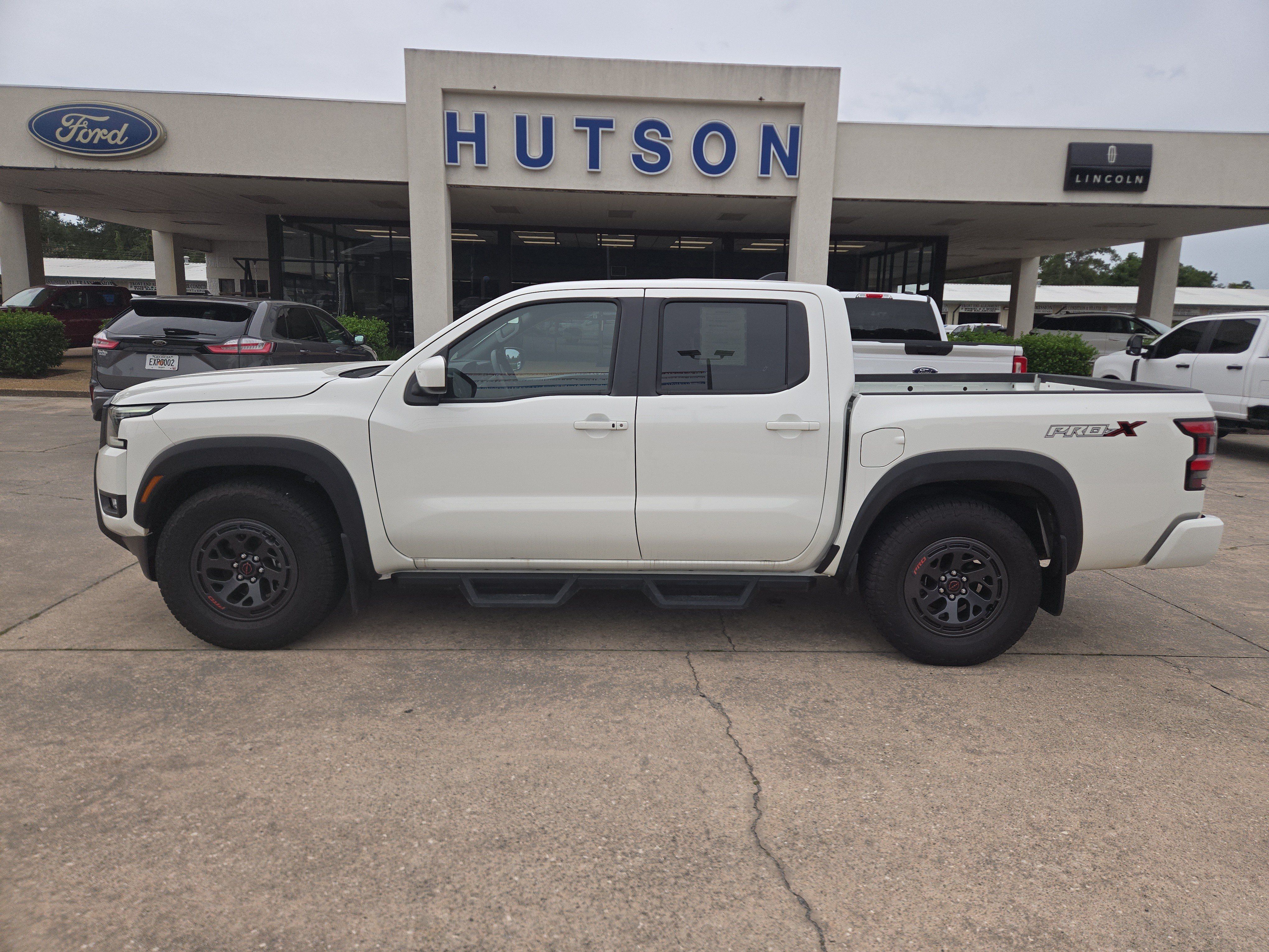 Used 2025 Nissan Frontier Pro-X w/ Tow Package RWD image 1