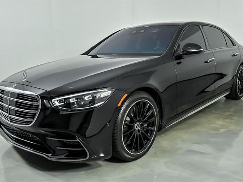 Used 2024 Mercedes-Benz S 580e 4MATIC Sedan image 6