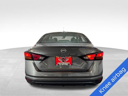 Used 2024 Nissan Altima 2.5 SV FWD image 6
