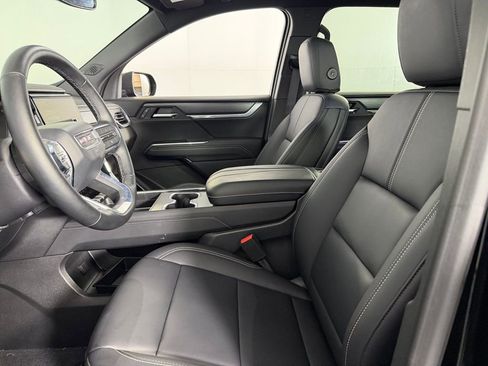 Used 2025 GMC Acadia Elevation w/ Elevation Premium Package image 22