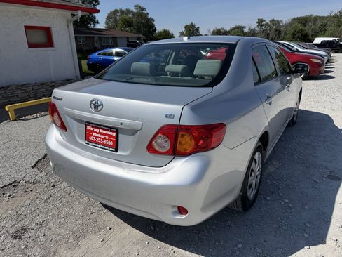 Used 2009 Toyota Corolla LE FWD image 3