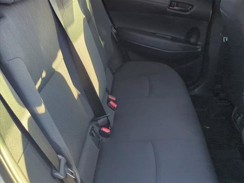 Used 2025 Toyota Corolla Cross LE FWD image 23