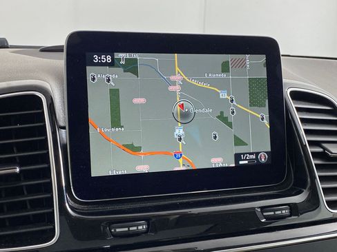 Used 2016 Mercedes-Benz GLE 300d 4MATIC image 26