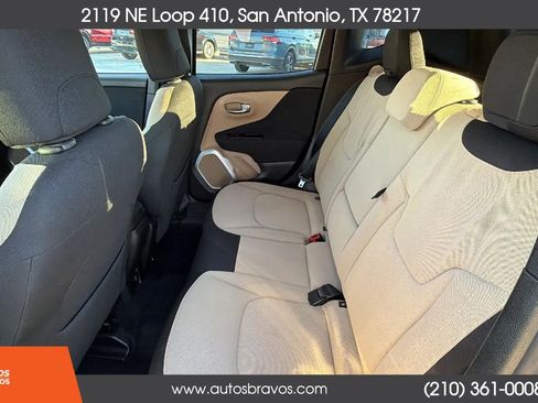 Used 2016 Jeep Renegade Latitude FWD image 11