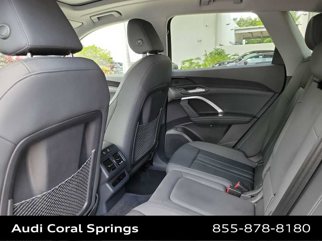 Used 2025 Audi Q5 Premium w/ Convenience Package AWD/4WD image 20