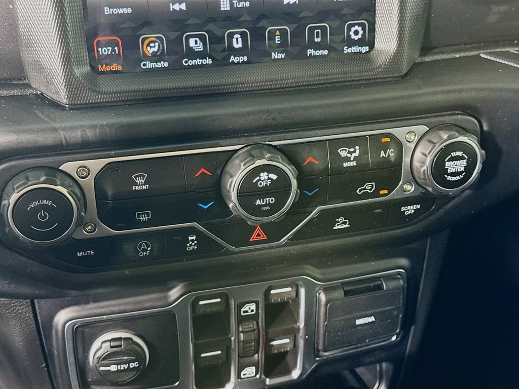 Used 2022 Jeep Wrangler Unlimited Sport AWD/4WD image 17