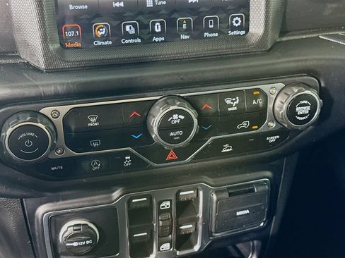 Used 2022 Jeep Wrangler Unlimited Sport AWD/4WD image 17