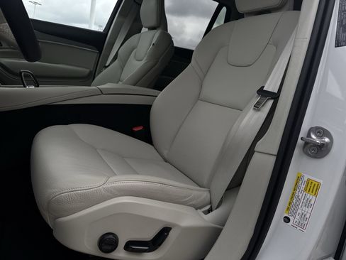 Used 2025 Volvo XC90 T8 Plus w/ Protection Package Premier image 20