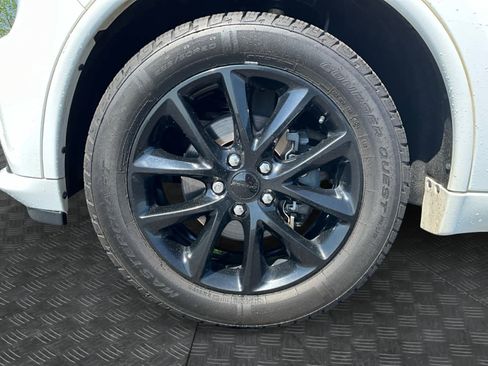 Used 2018 Dodge Durango GT w/ Premium Group AWD/4WD image 16